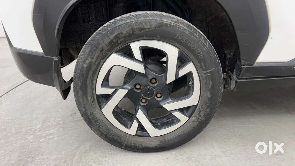 Nissan Magnite 1.0 Xv Premium Turbo (o), 2022, Petrol