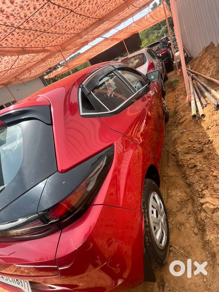 Tata Altroz Xe Petrol 2020