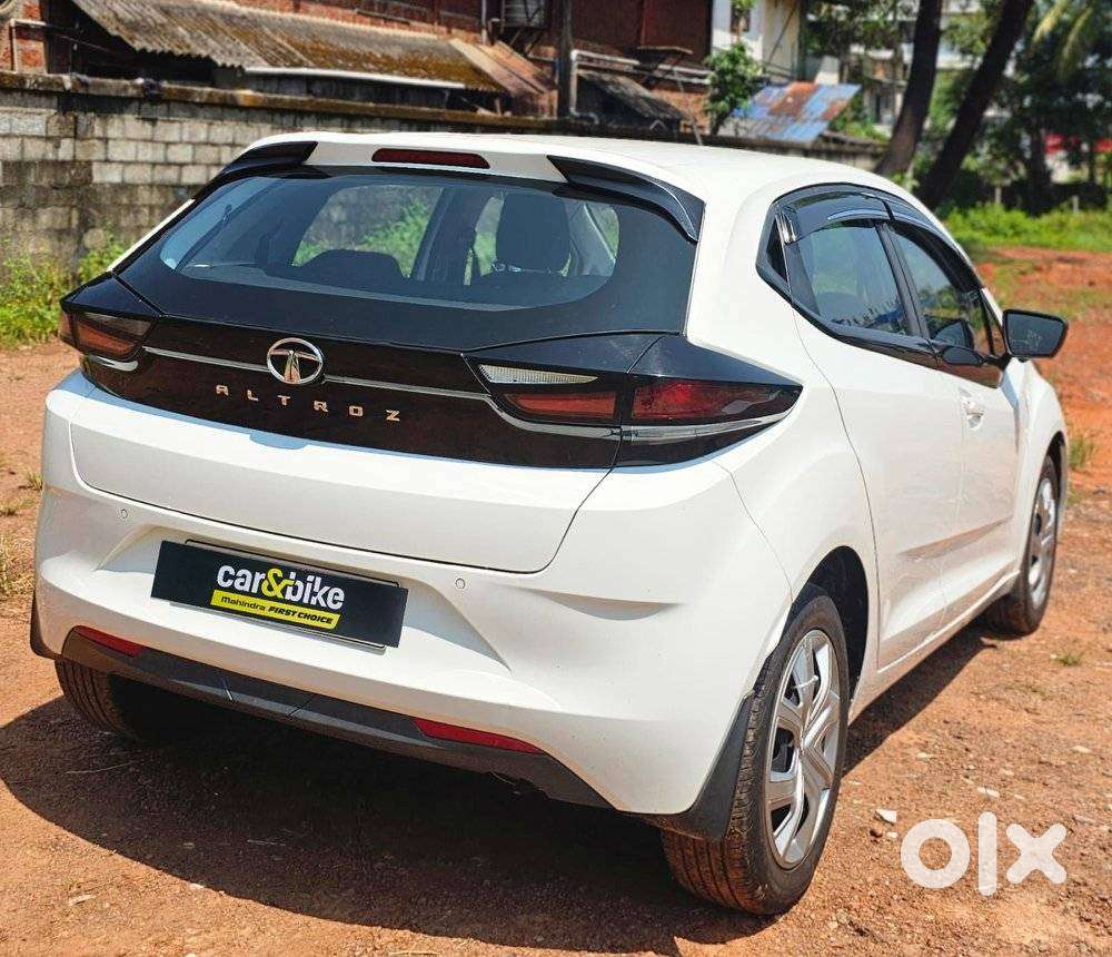 Tata Altroz 1.2 Xm Plus, 2022, Petrol