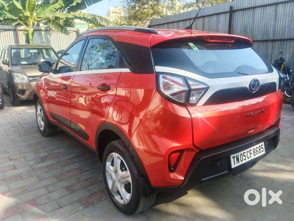Tata Nexon 1.2 Revotron Xma Amt (s), 2022, Petrol