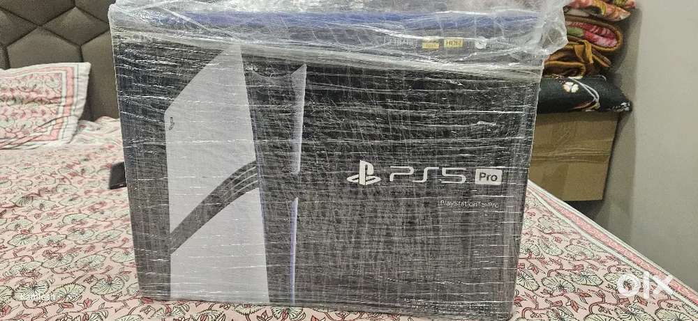 Ps5 pro 2 tb English version 1 month old urgent sell
