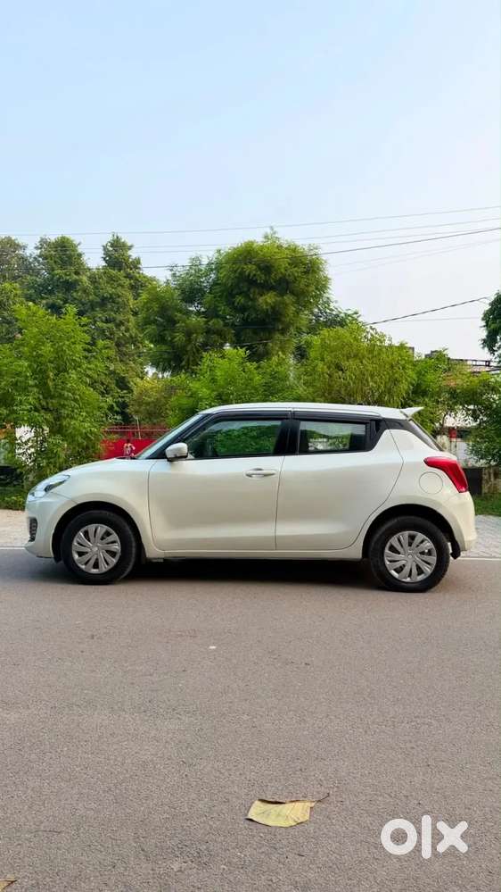 Maruti Suzuki Swift Vxi, 2022, Petrol