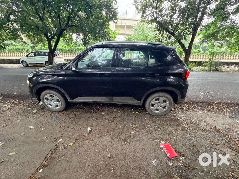 Hyundai Venue Petrol 2022