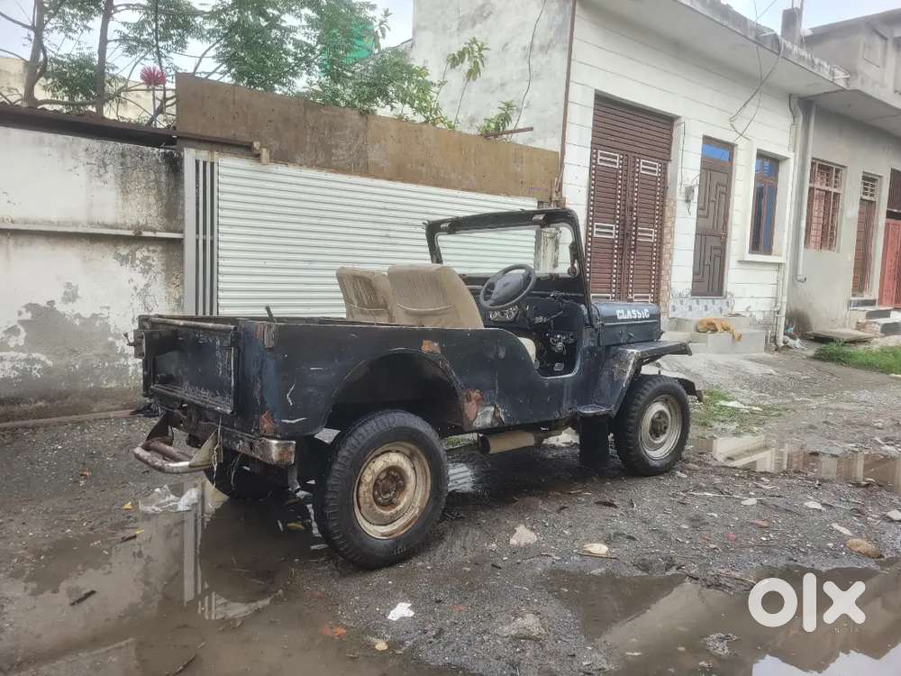 Model 1977 Jeep Mahindra Classic