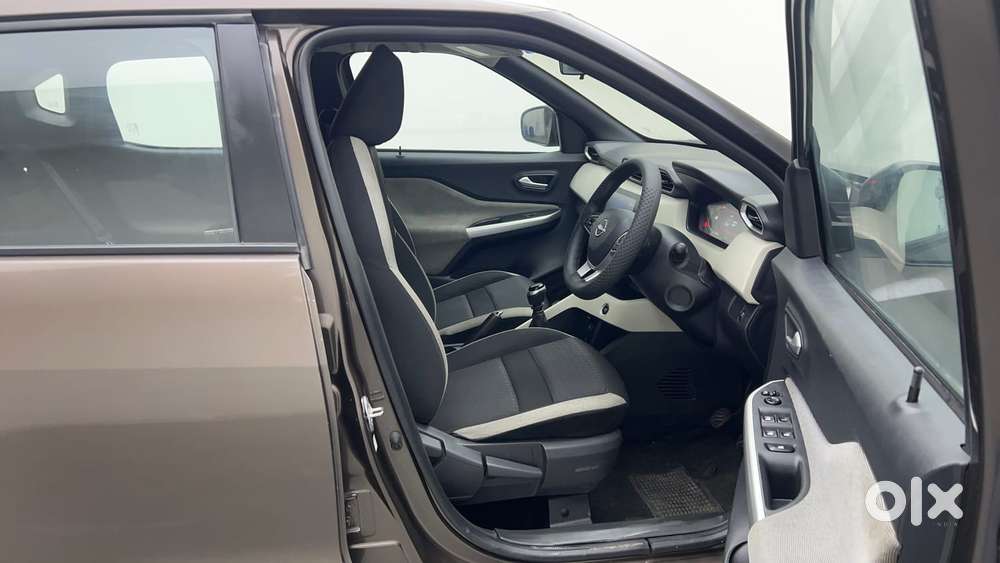 Nissan Magnite 1.0 Xv, 2021, Petrol