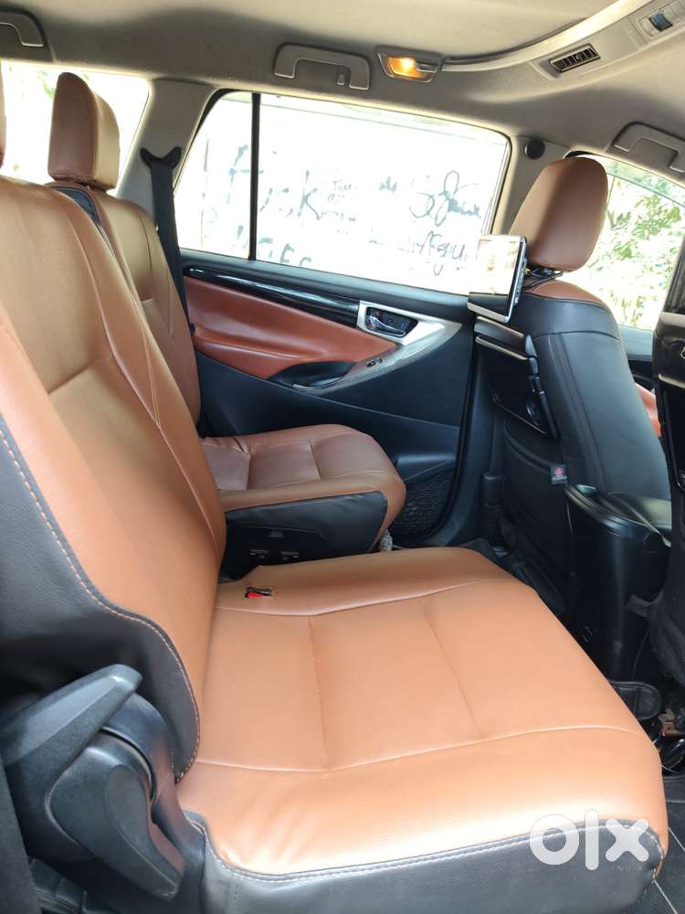 Toyota Innova Crysta 2.4 V 7 Str, 2016, Diesel