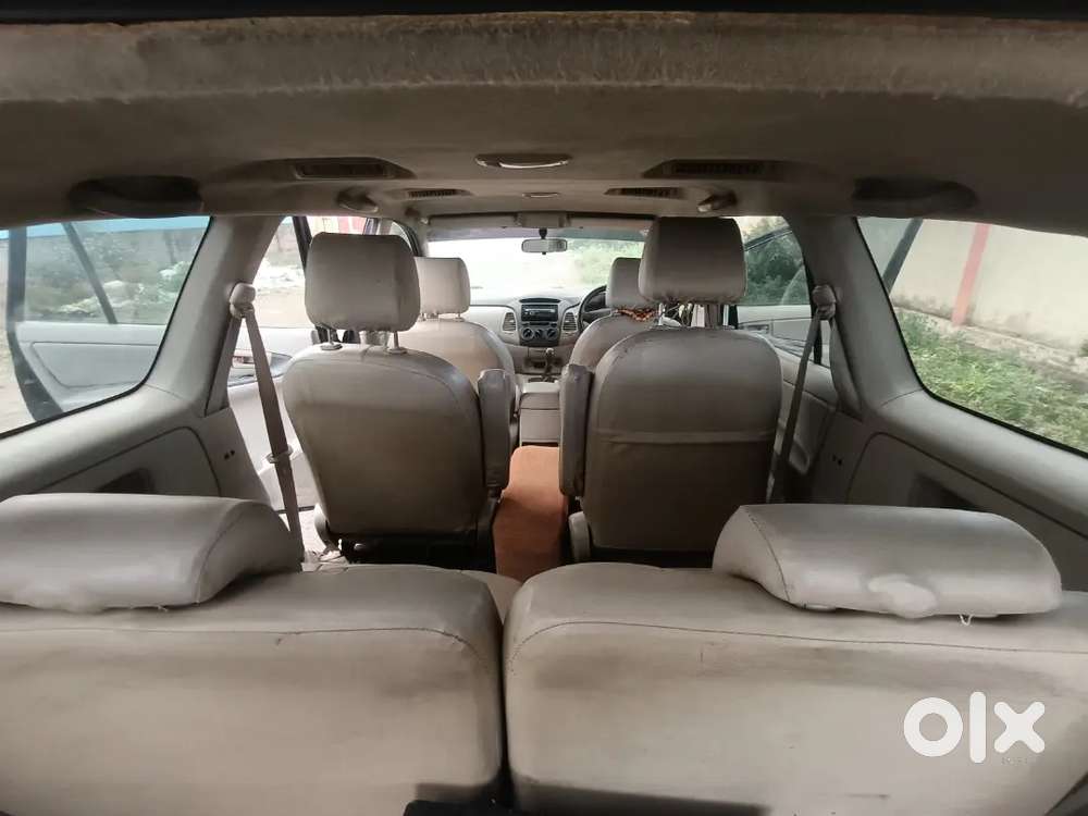 Toyota Innova 2010