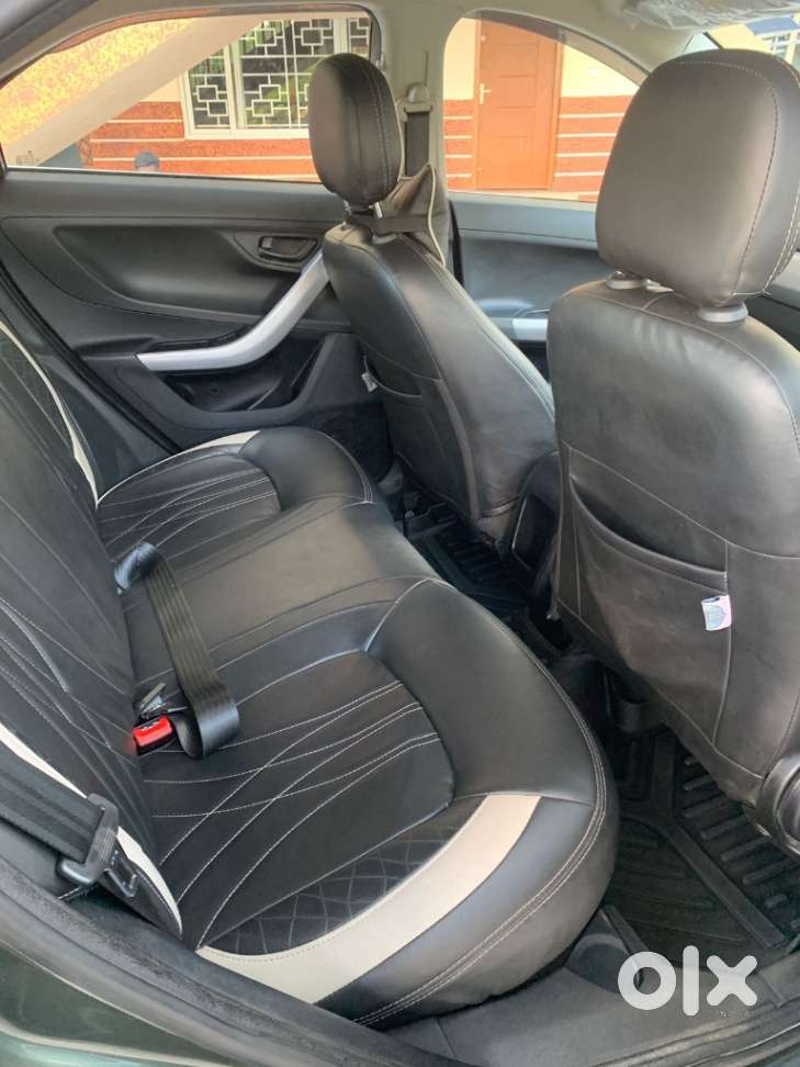 Tata Nexon 1.2 Revotron Xma Amt (s), 2023, Petrol
