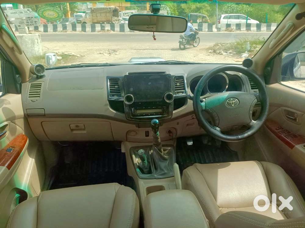 Toyota Fortuner 3.0 4x4 Manual, 2010, Diesel