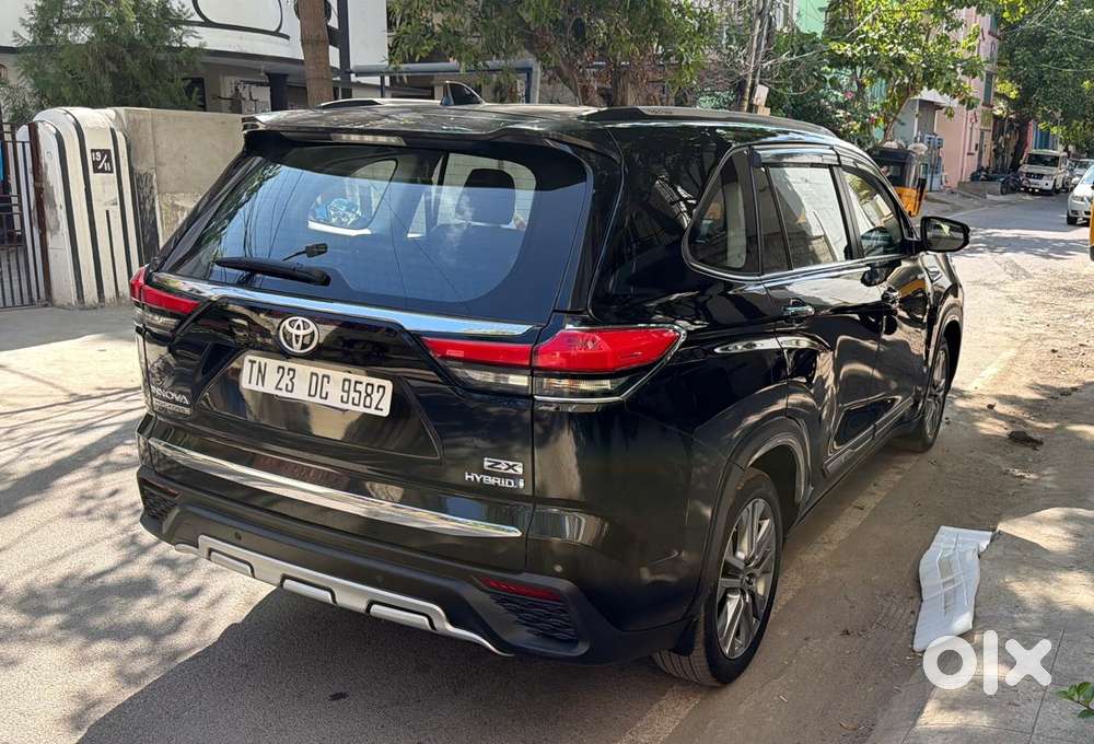 Toyota Innova Hycross Zx(o), 2023, Diesel