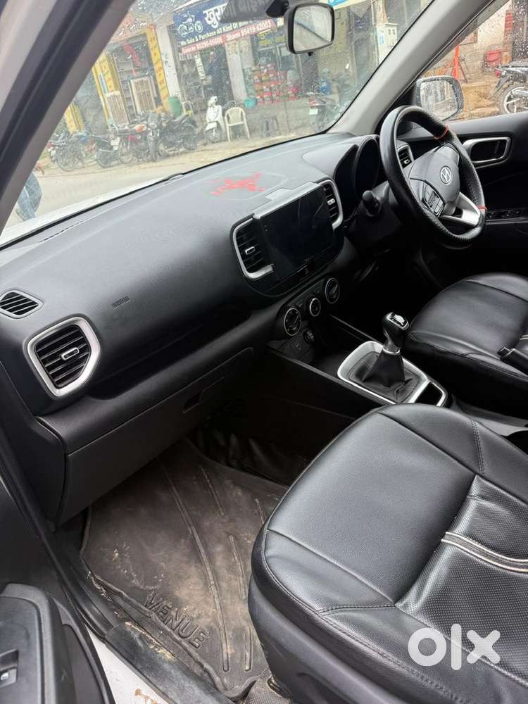 Hyundai Venue Petrol 2019