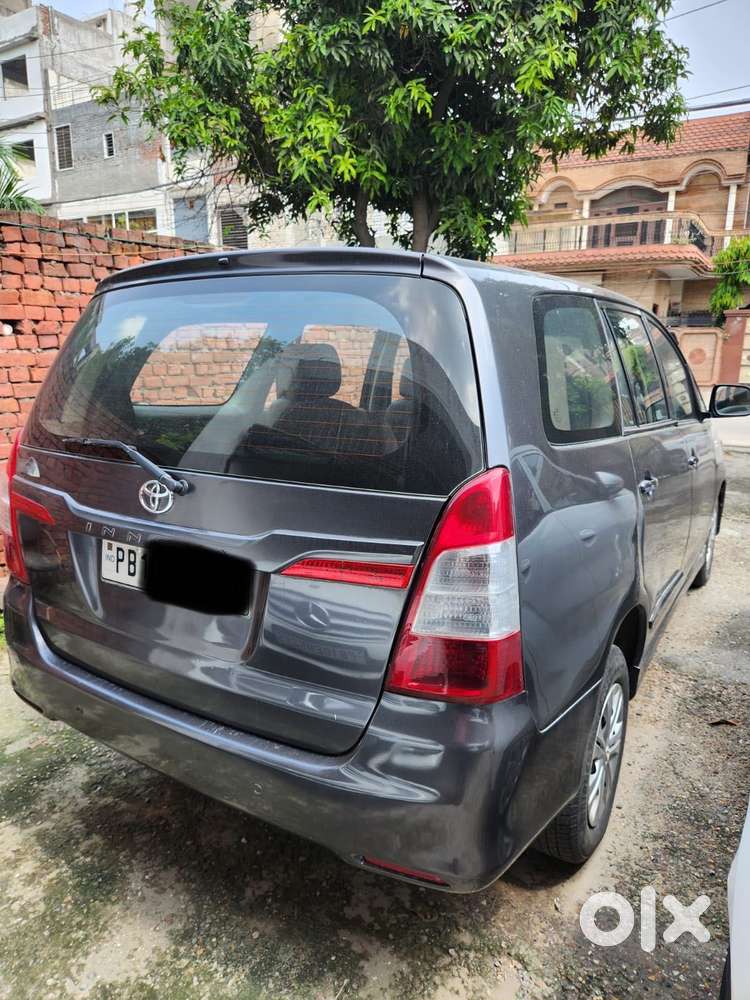 Toyota Innova 2.5 E Diesel Ps 7-seater, 2015, Diesel