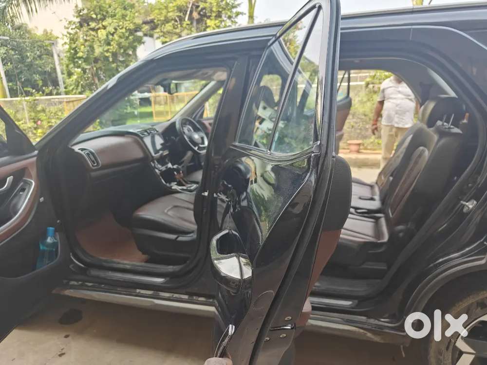 Hyundai Alcazar 2023 Diesel 175000 Km Driven Top Model