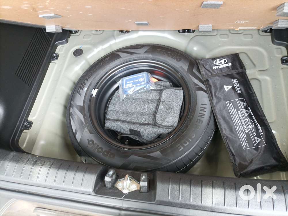 Hyundai Venue 1.0 S (o) Turbo Dct, 2024, Petrol
