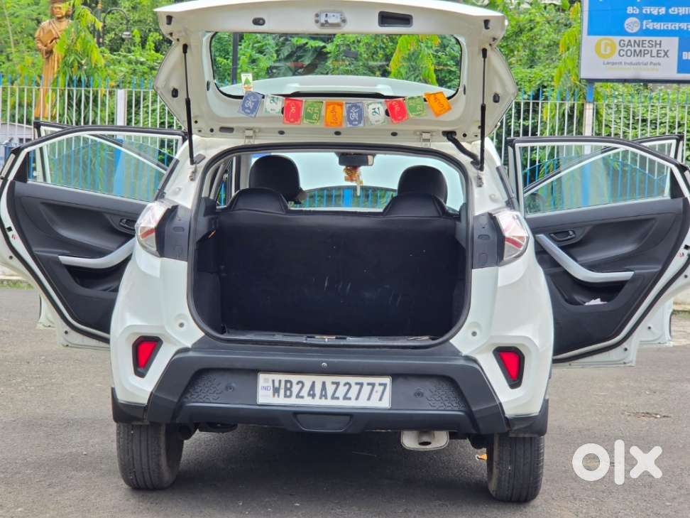 Tata Nexon 1.2 Revotron Xm (s), 2020, Petrol