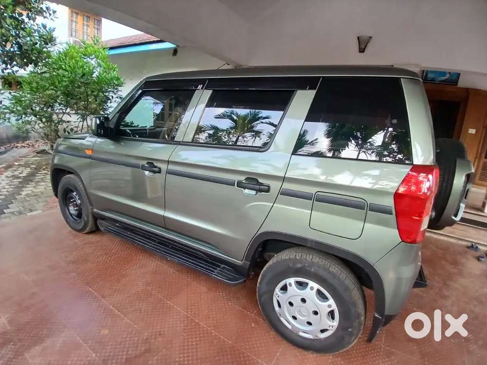 Mahindra Bolero Neon8