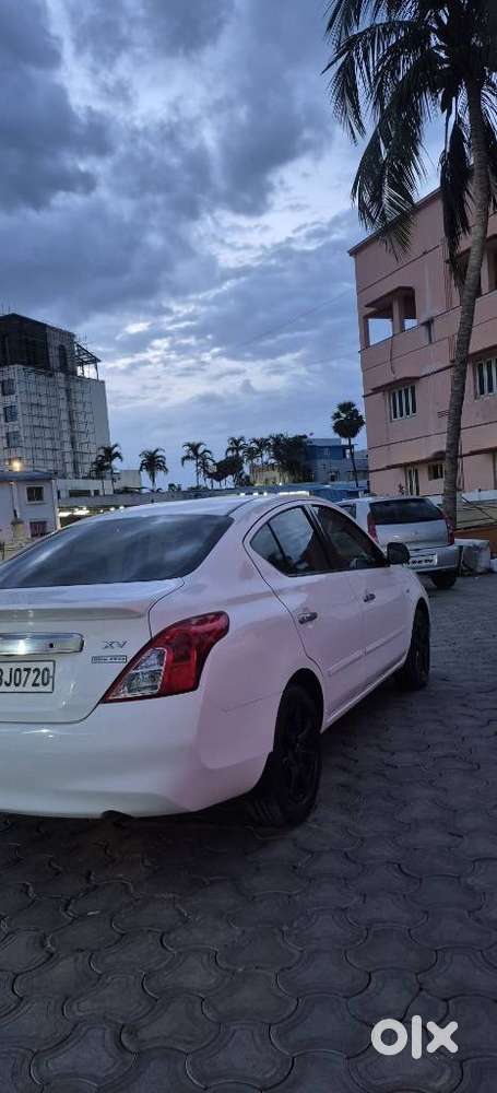 Nissan Sunny Special Edition, 2015, Petrol