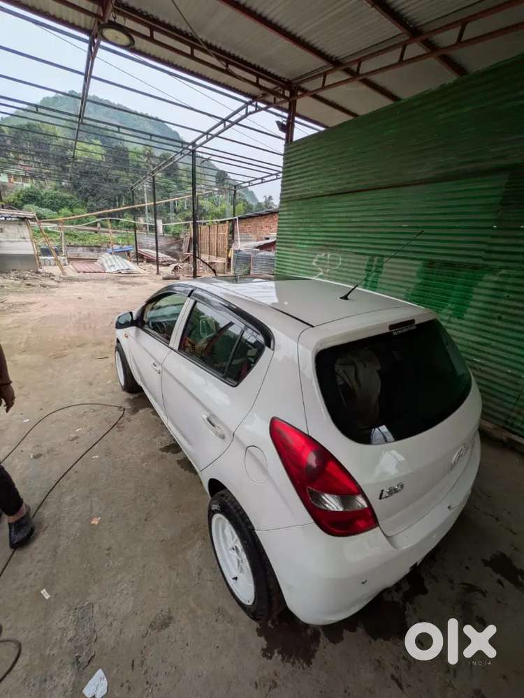 Engine Sound Problem Car In Working Condition With Sunroof Speaker