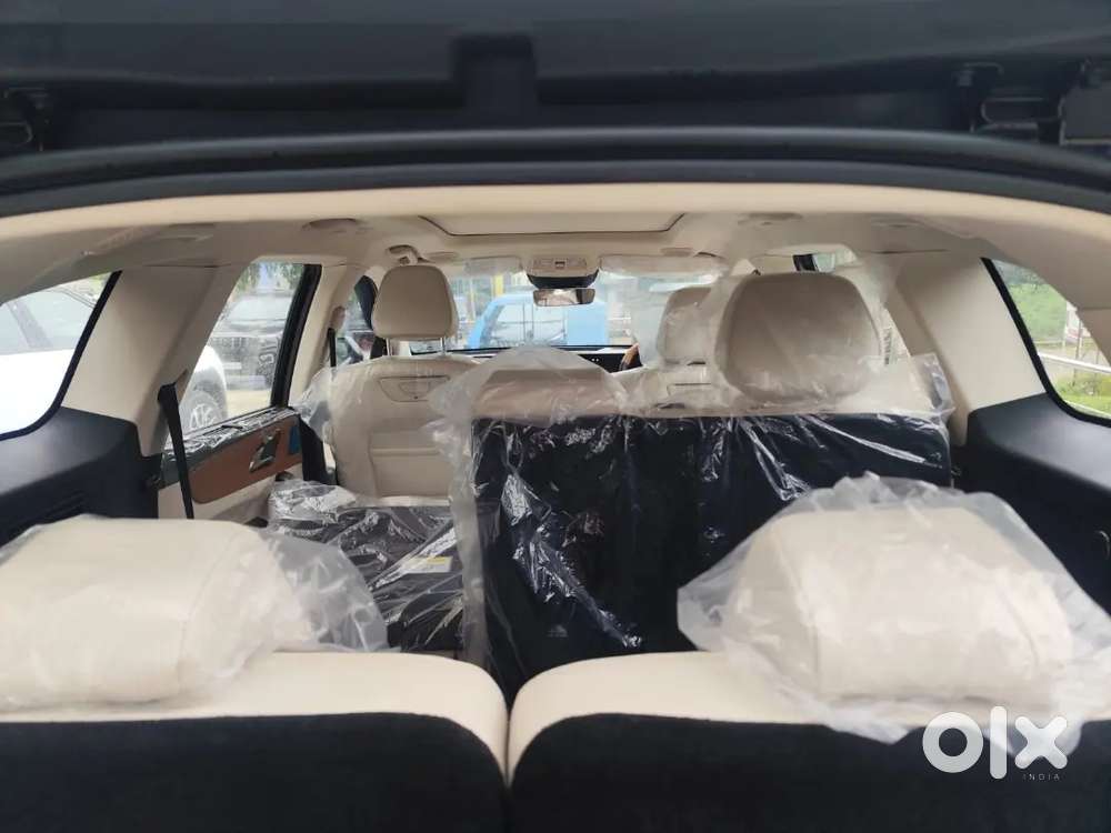 Mahindra Xuv700 Ax7l 2026 Diesel