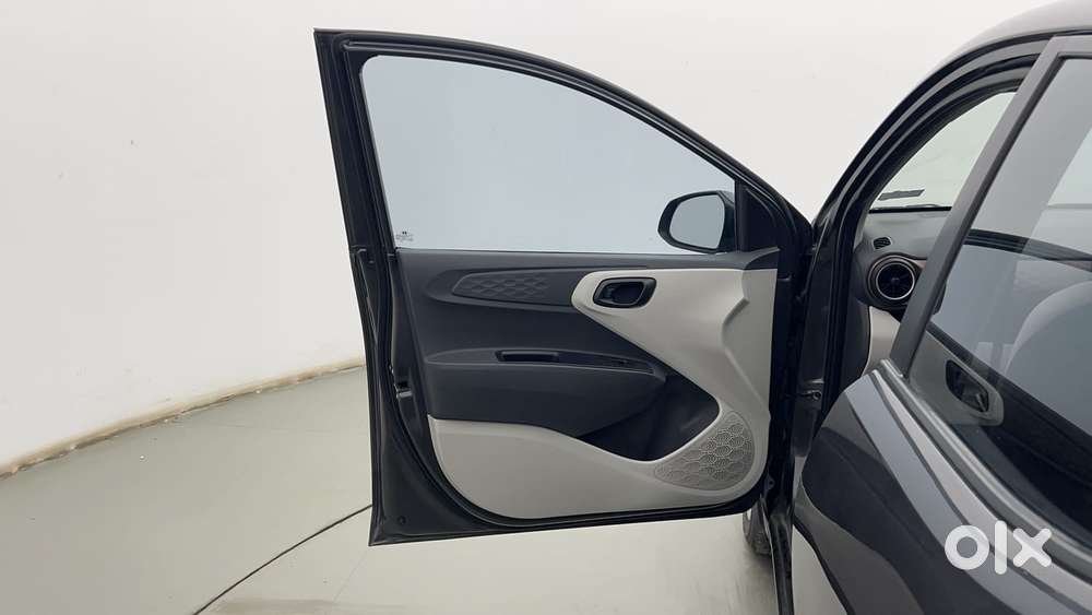 Hyundai Aura [2023-ongoing] 1.2 S Petrol Manual, 2022, Petrol