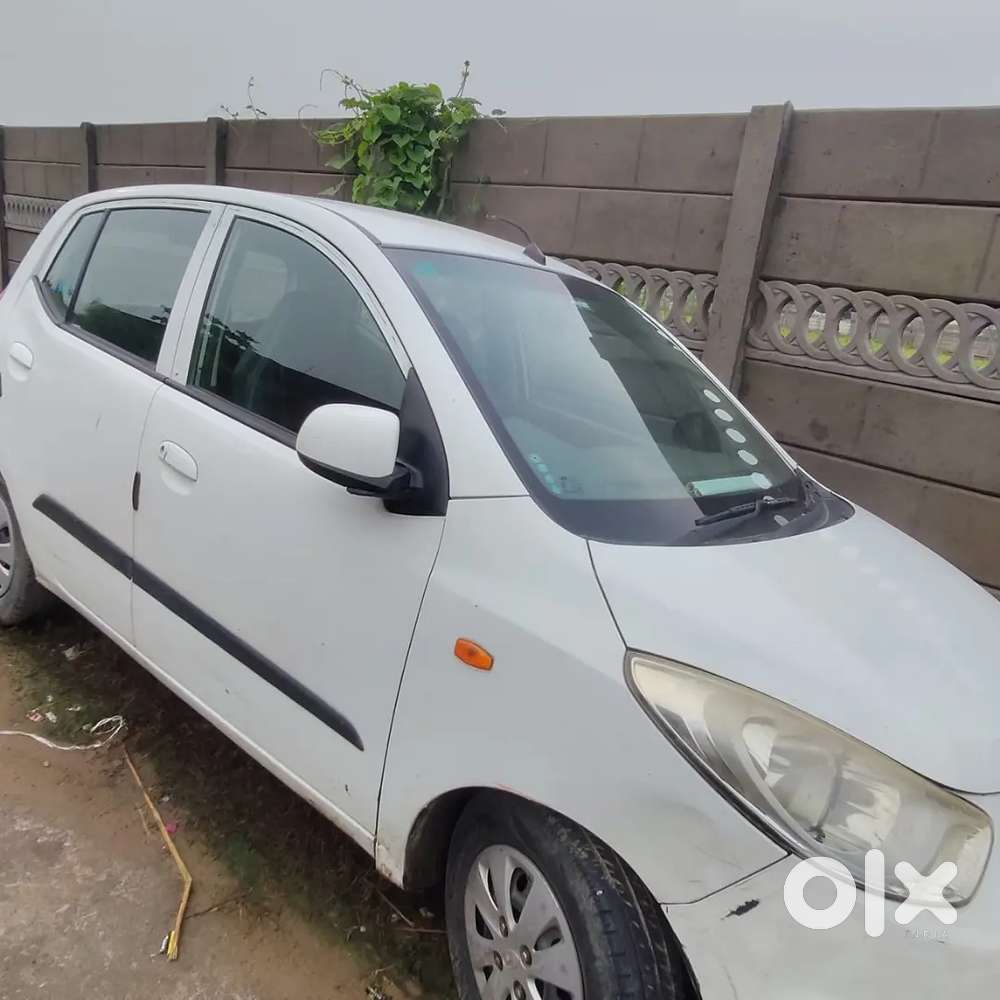 Hyundai Accent Petrol 2011