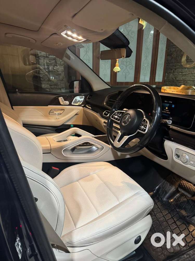 Mercedes Gls 400d 2021  Navy Blue  Excellent Condition  Luxury Suv