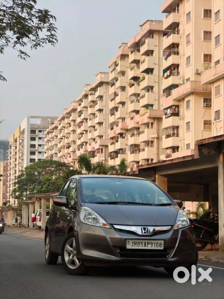 Honda Jazz 2012 Petrol Well Maintained (doctor Driven)
