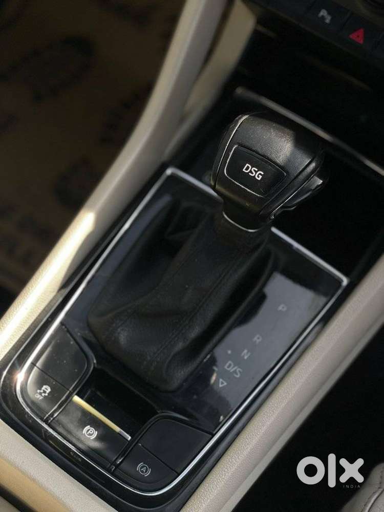 Skoda Karoq 1.5 Style At, 2020, Petrol