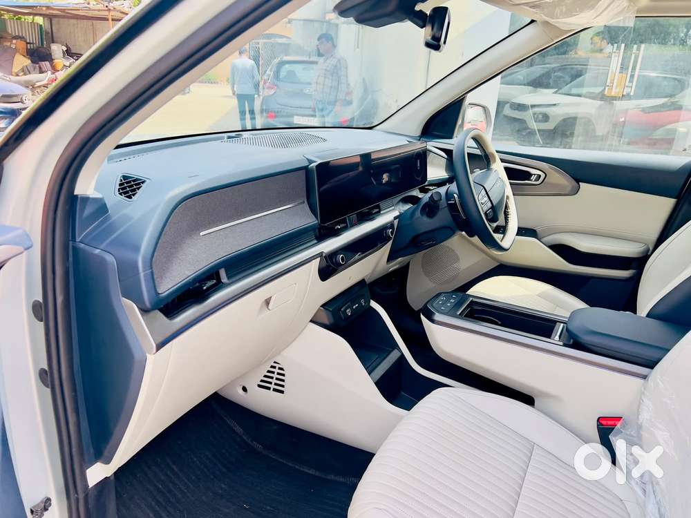Kia Carens Clavis Ev Htk+, 2025, Electric