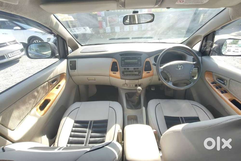 Toyota Innova 2.5 V 7 Str, 2010, Diesel