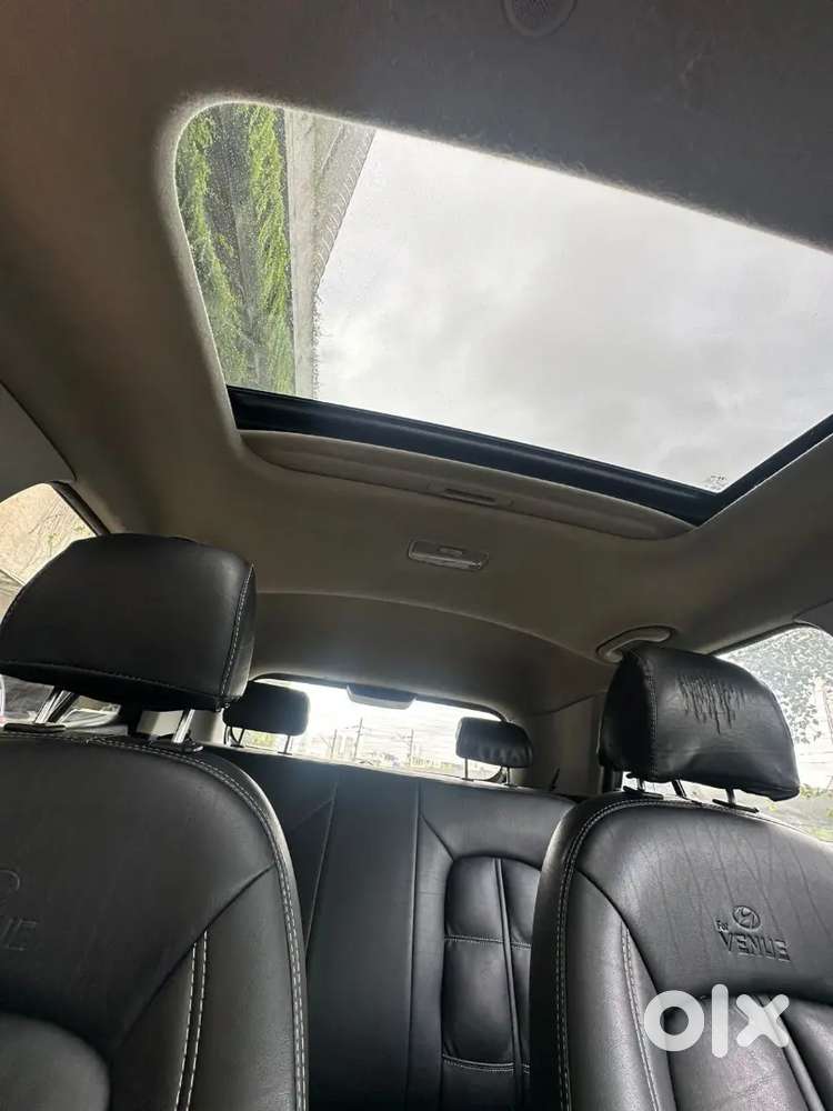 Venue Sx (top Model)
Sunroof
Diesel 
Manual
2020 Mo