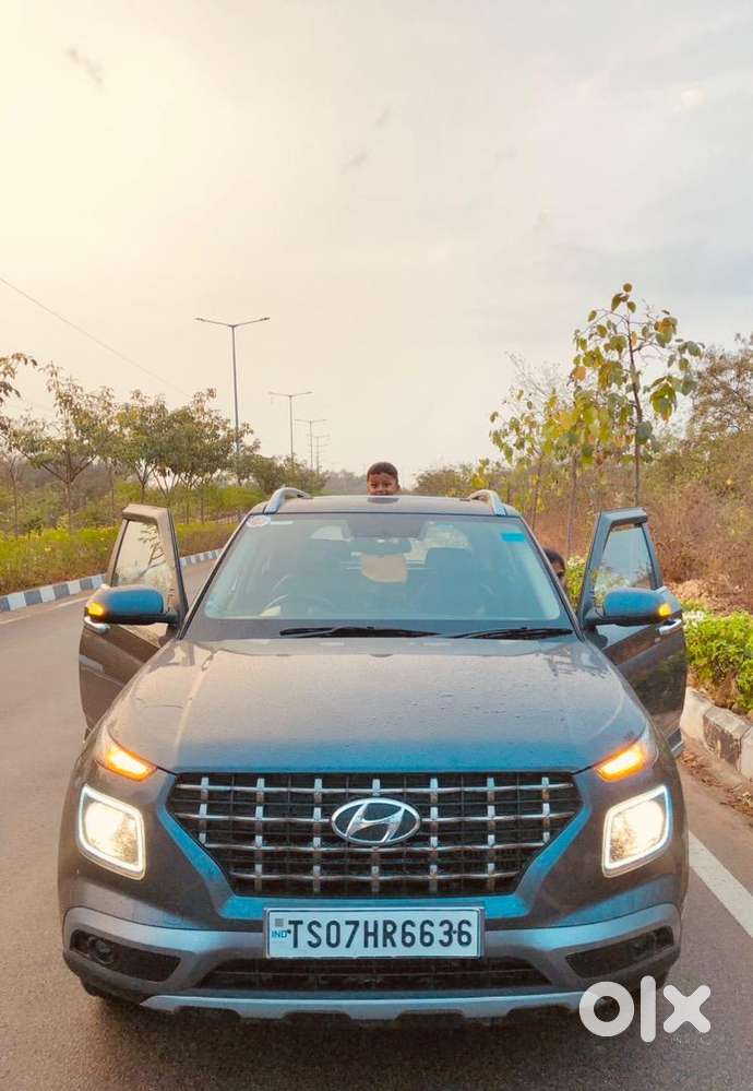 Hyundai Venue 2021 Petrol Well Maintained