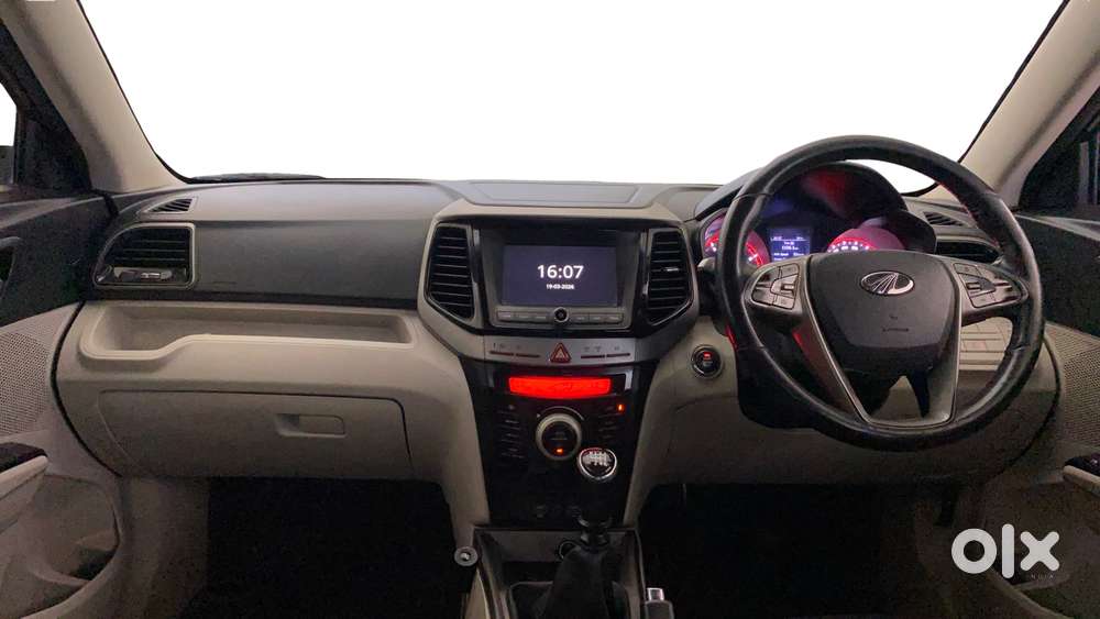 Mahindra Xuv300 W8, 2021, Petrol