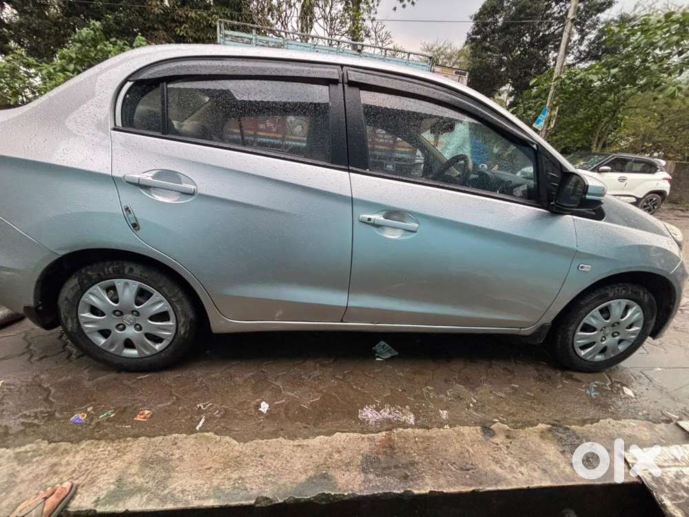 Honda Amaze 2016 Petrol Well Maintained