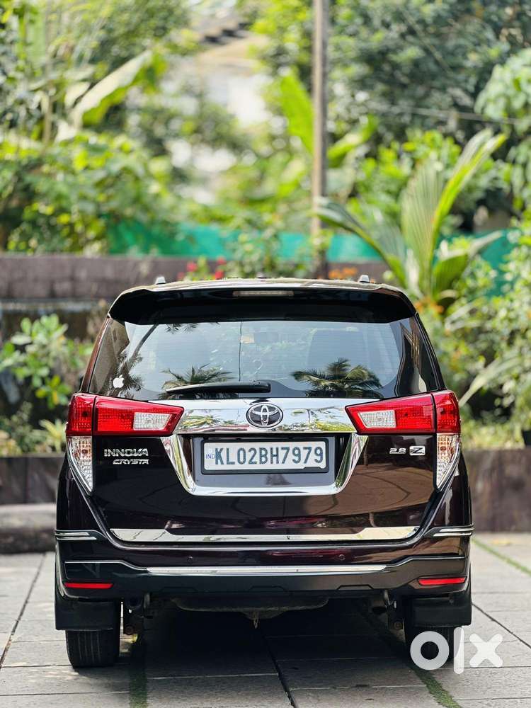 Toyota Innova Crysta