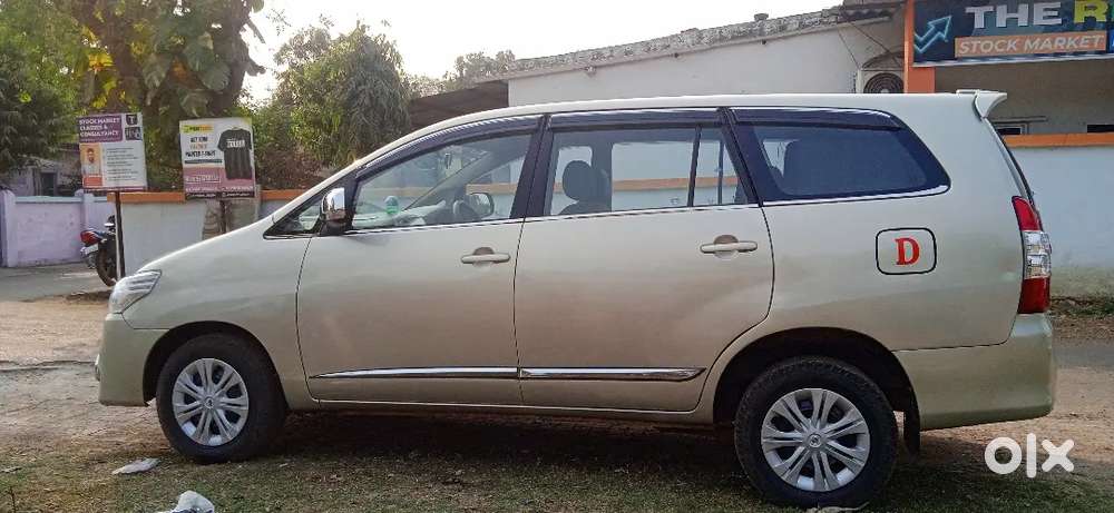 Toyota Innova 2016 Diesel 110000 Km Driven
