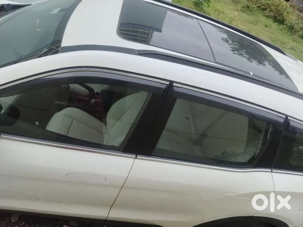 Mahindra Xuv700 Diesel Mt 2023