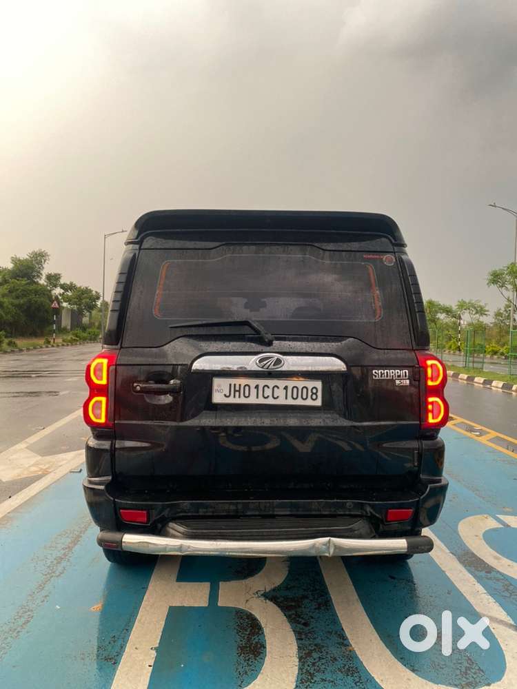 Mahindra Scorpio Diesel S10 Top Model