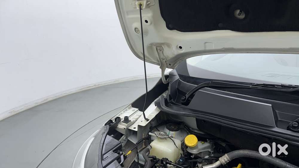 Renault Triber Rxt, 2022, Petrol