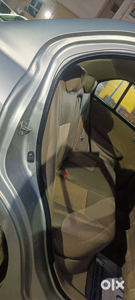 Maruti Suzuki Swift Dzire 1.2 Vxi Bsiv, 2014, Petrol