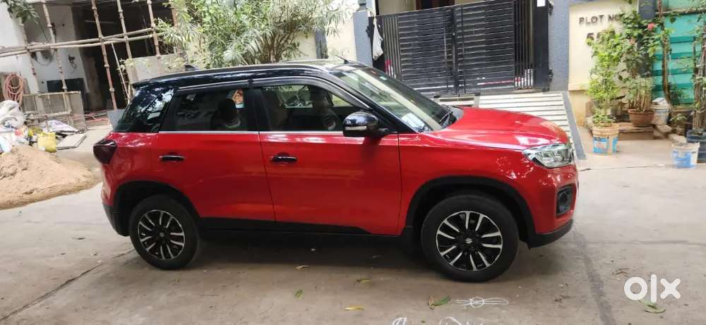Selling Showroom Condition Vitara Brezza Zxi Plus Dualctone