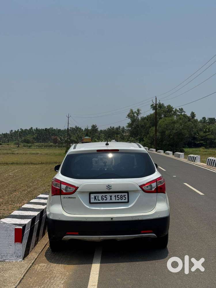 Maruti Suzuki S-cross 2016 Diesel Well Maintained