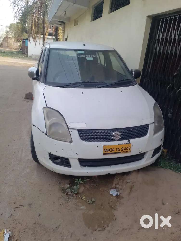 Gadi Khadi H Koi Kam Nhi H Sirf Lena Or Chalana H