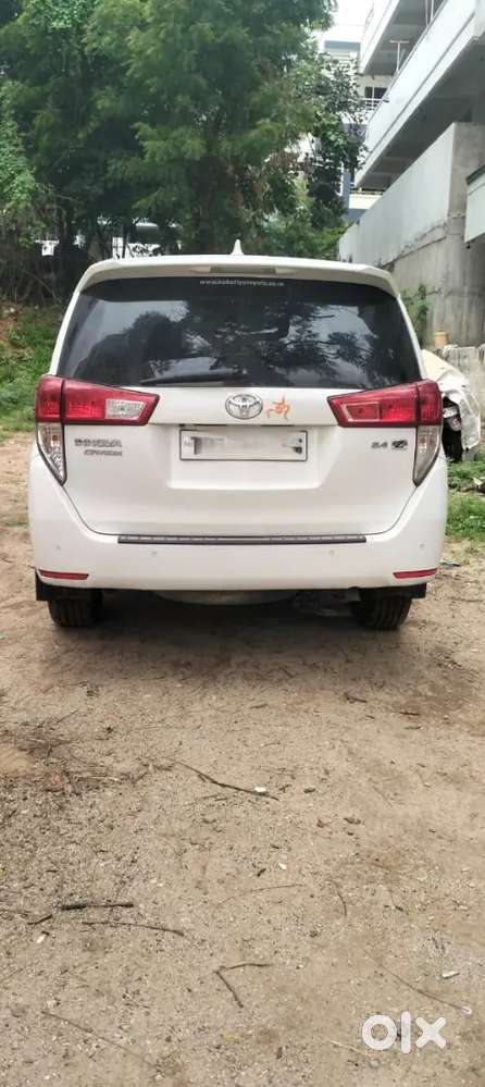 Toyota Innova Crysta 2021 Variant