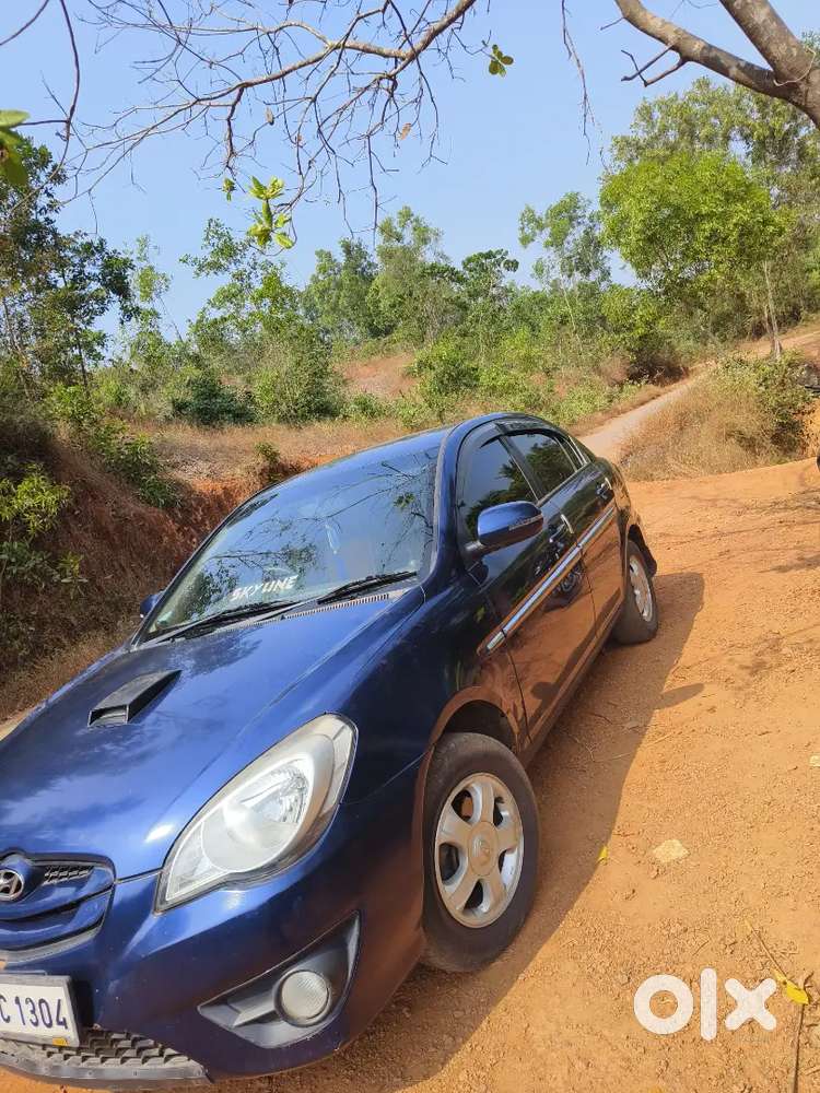 Hyundai Verna 2010 Diesel 140000 Km Driven