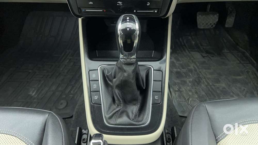 Skoda Slavia Style 1.5l Tsi Dsg, 2022, Petrol