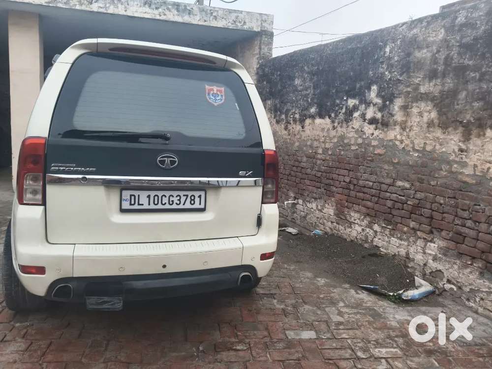 Tata Safari Storme 2015 Diesel Well Maintained