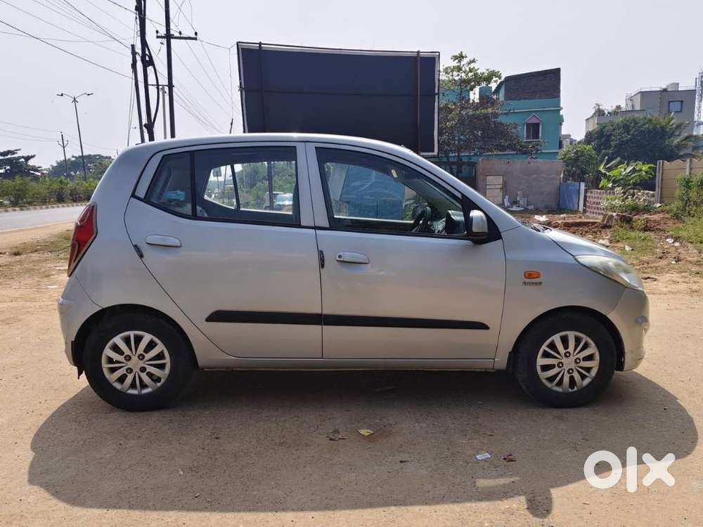 Hyundai I10 Sportz, 2015, Petrol