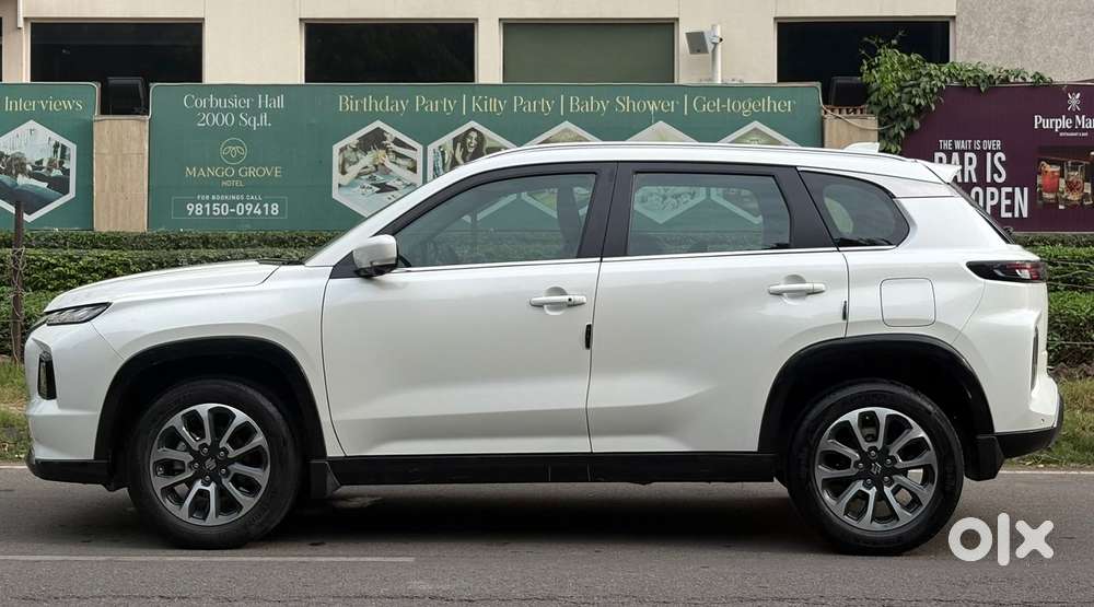 Maruti Suzuki Grand Vitara 1.5 Alpha Plus Intelligent Hybrid Ecvt, 2..