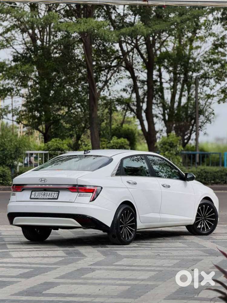 Hyundai Verna 1.5 Sx Petrol Mt, 2023, Petrol